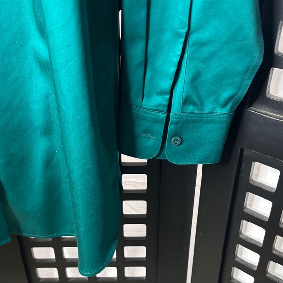 💚 Chico’s Emerald Green No Iron Cotton Tunic Button Top Women’s Size 1 Large 💚 - Picture 5 of 14